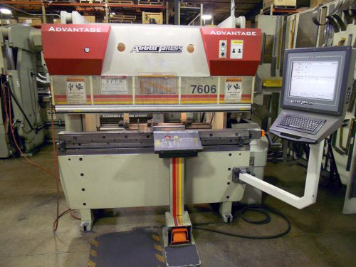 60 T x 6' Accurpress 7606, tope trasero y control CNC ETS 2000 2 ejes, 1999